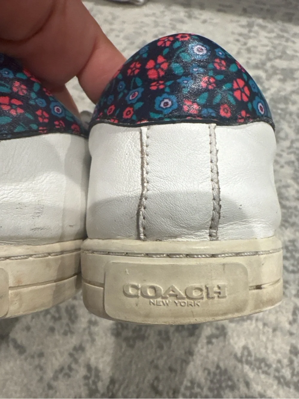 Women’s Coach New York White Leather Low Top Sneakers Floral Heel Lace Up 8.5